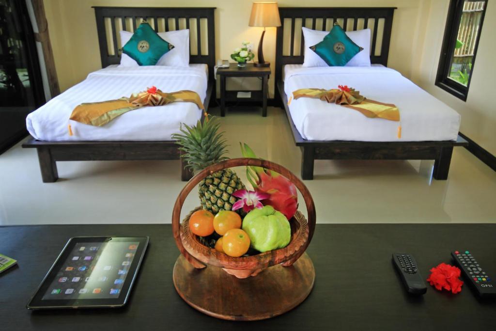 The Villa Laemhin Lagoon Resort Phuket Room photo