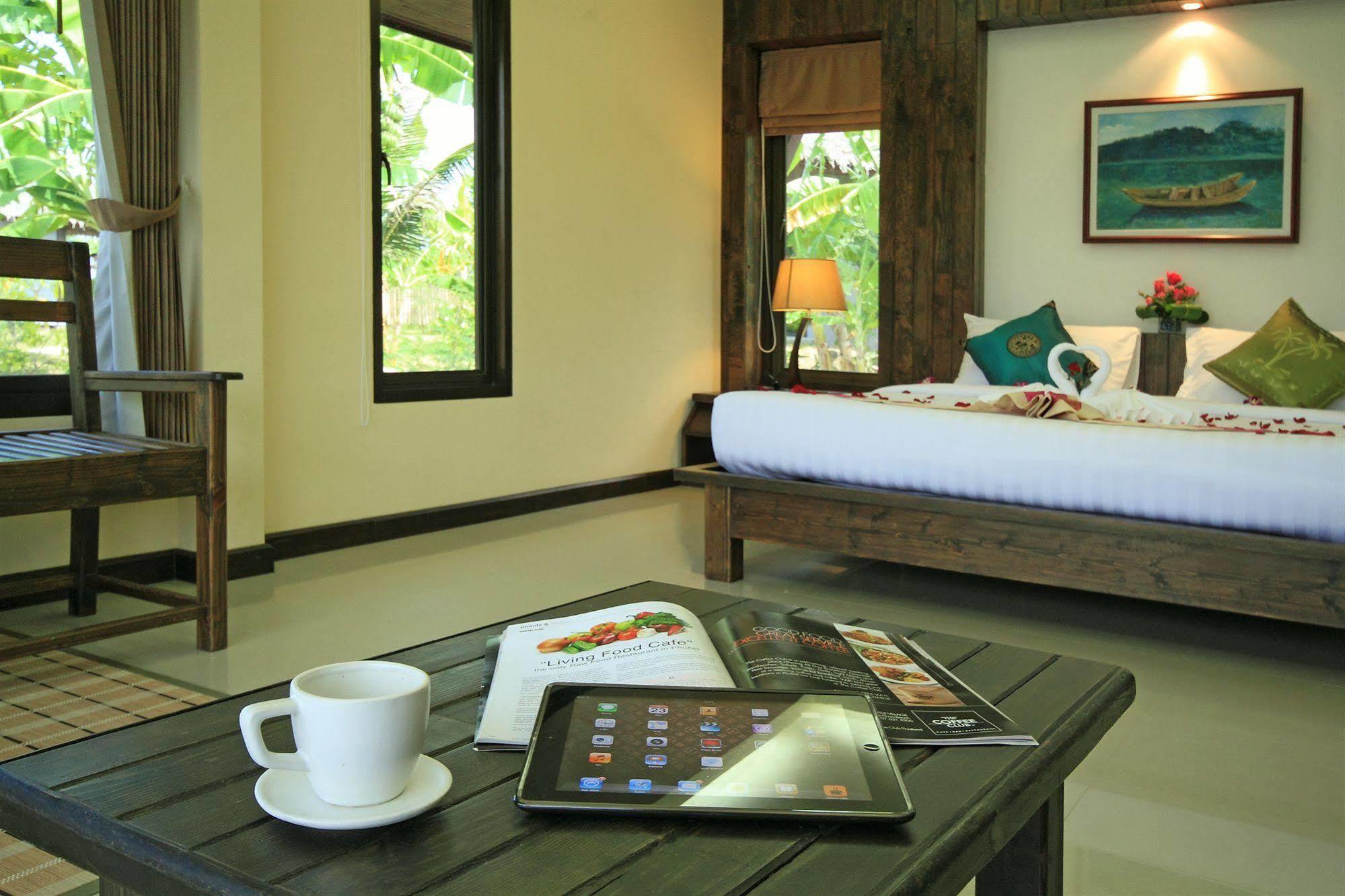 The Villa Laemhin Lagoon Resort Phuket Exterior photo